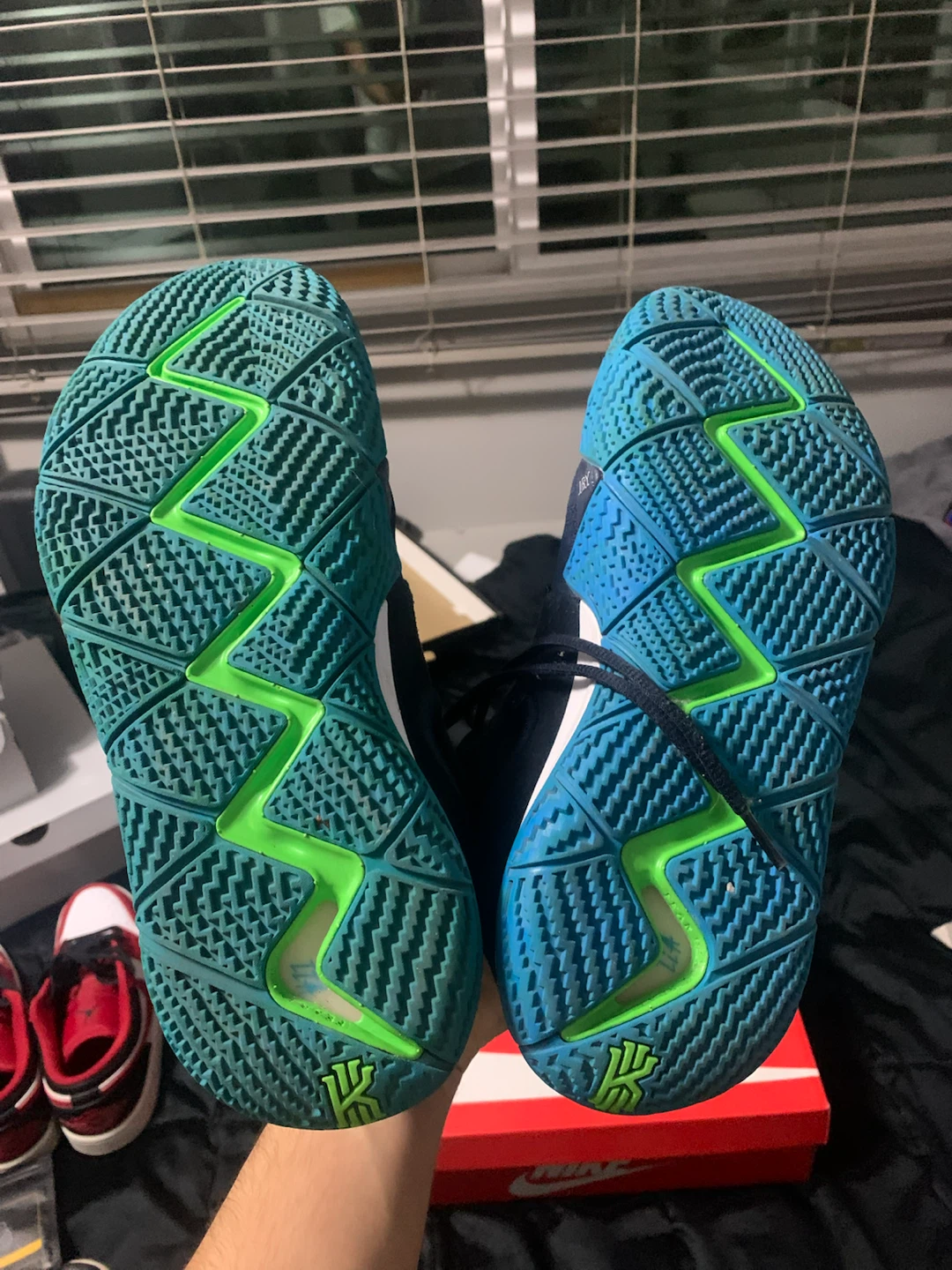 Nike Kyrie 4 Basketball Shoes - photo 5