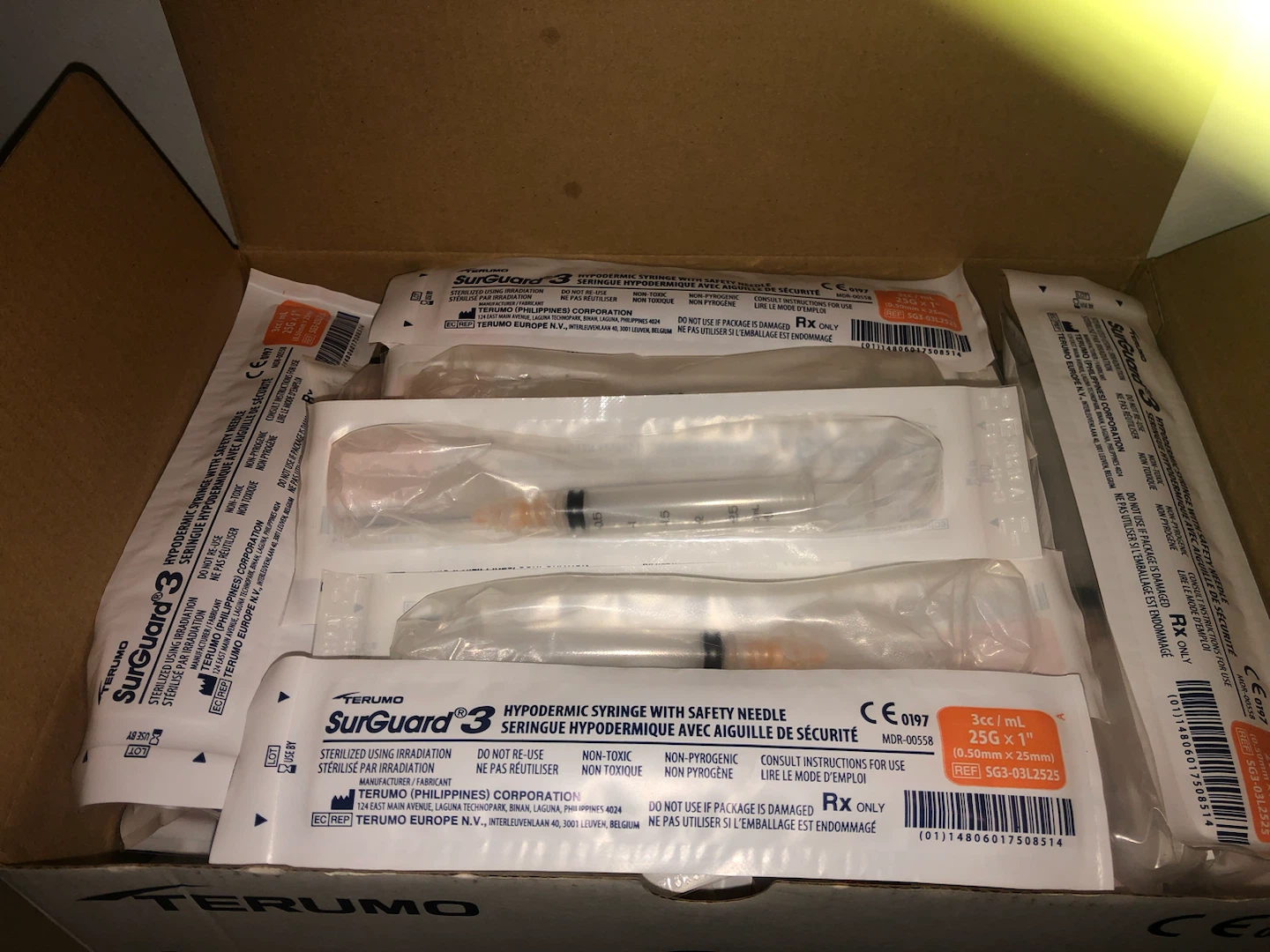 Sterile syringes and needles - photo 2