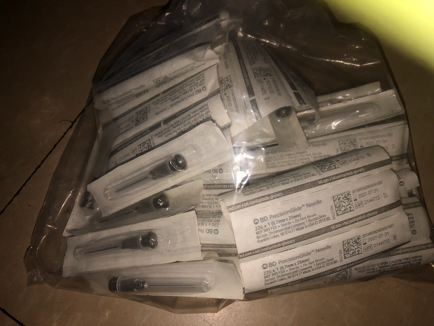 Sterile syringes and needles - photo 3