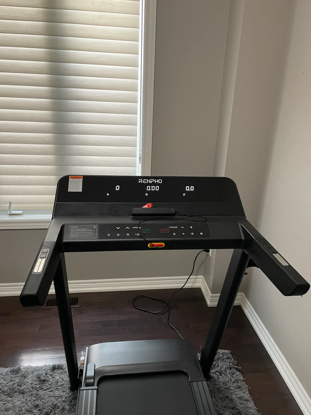 RENPHO Treadmill in Excellent Condition - photo 4