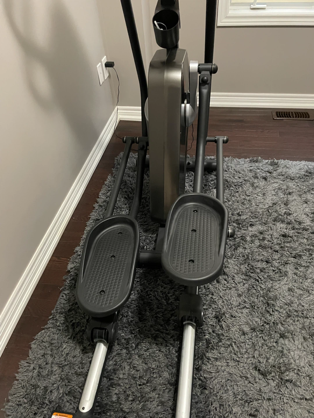 Sunny Health Elliptical in Excellent Condition - photo 4