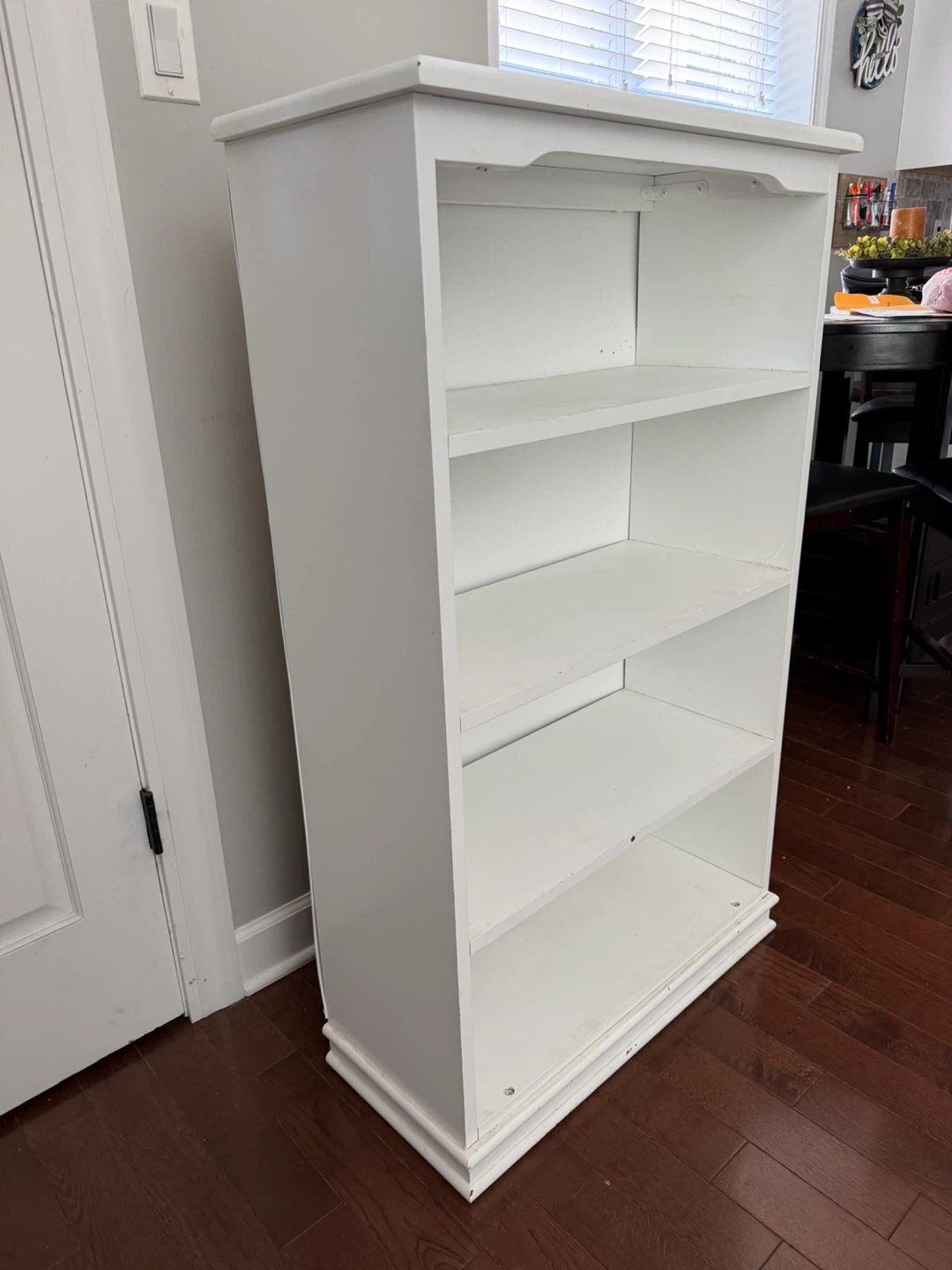 White 4-Shelf Bookshelf / Book Case - photo 2