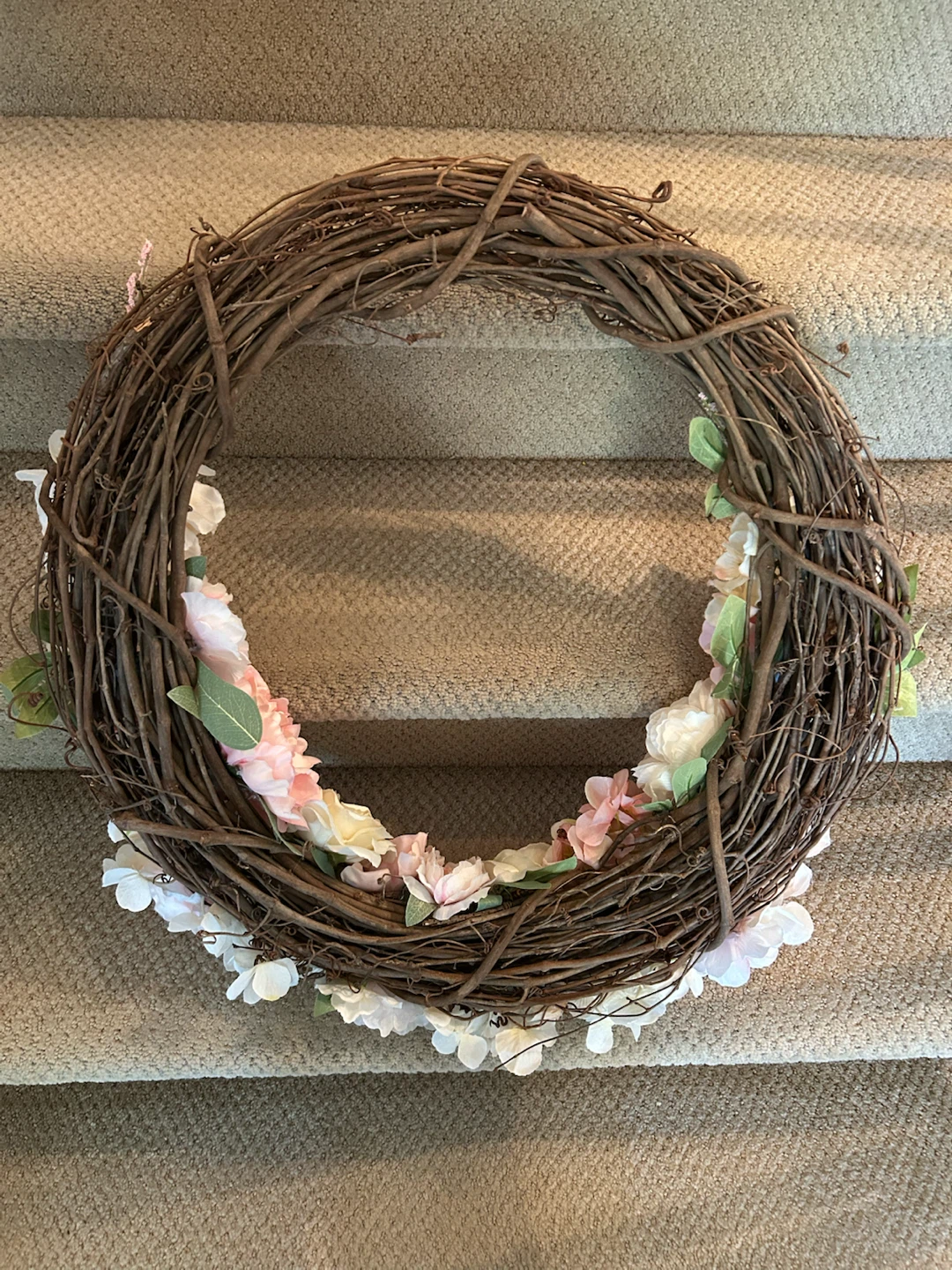 PRETTY 23” ARTIFICIAL FLORAL WREATH (SEE LISTING) - photo 2
