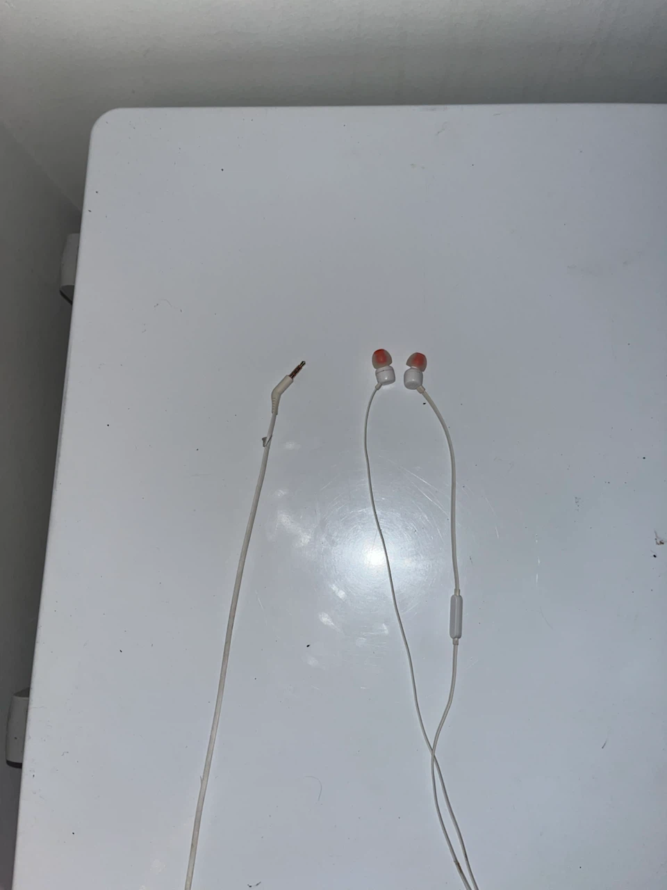 JBL white earbuds wired - photo 3