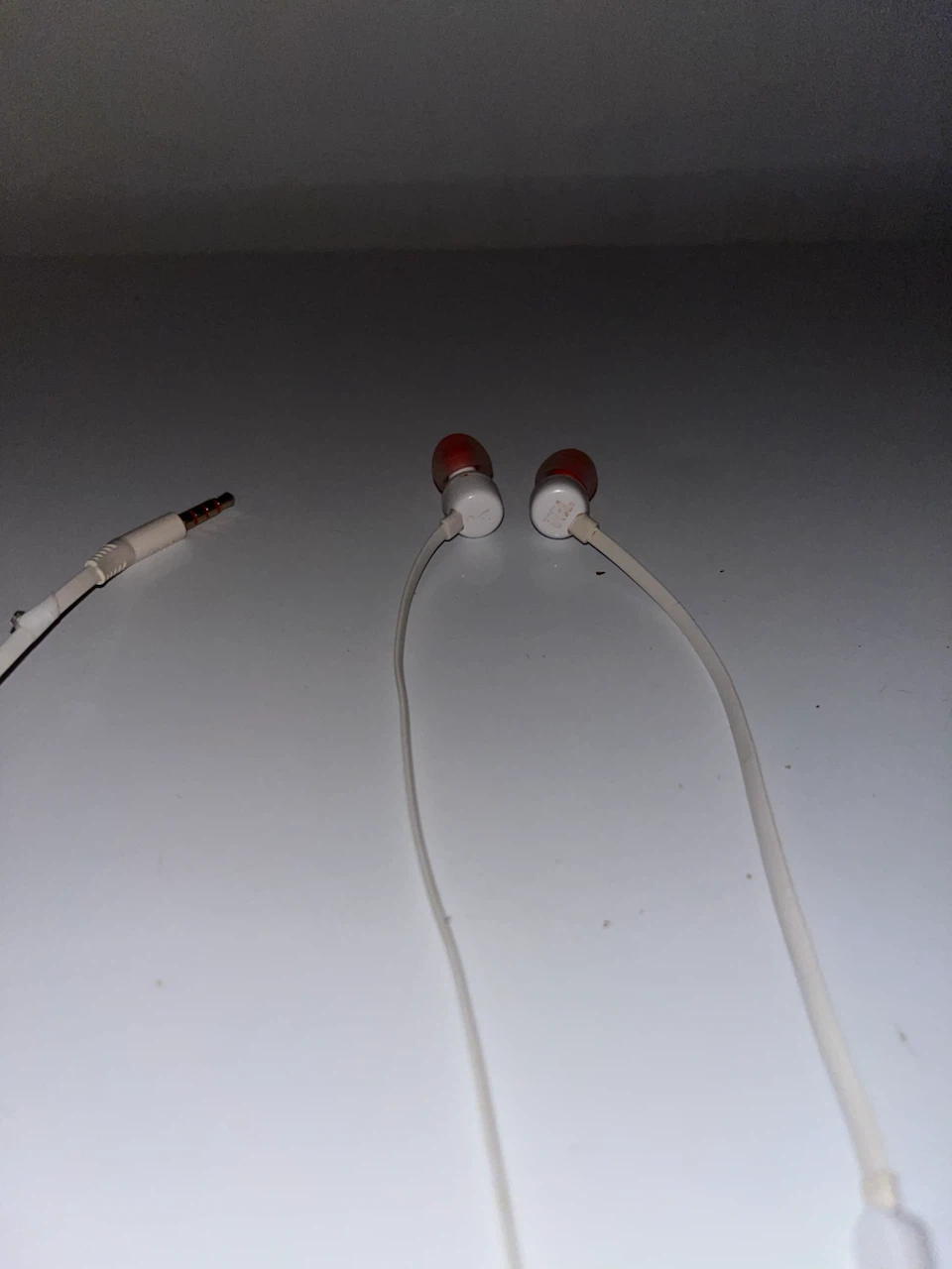 JBL white earbuds wired - photo 4