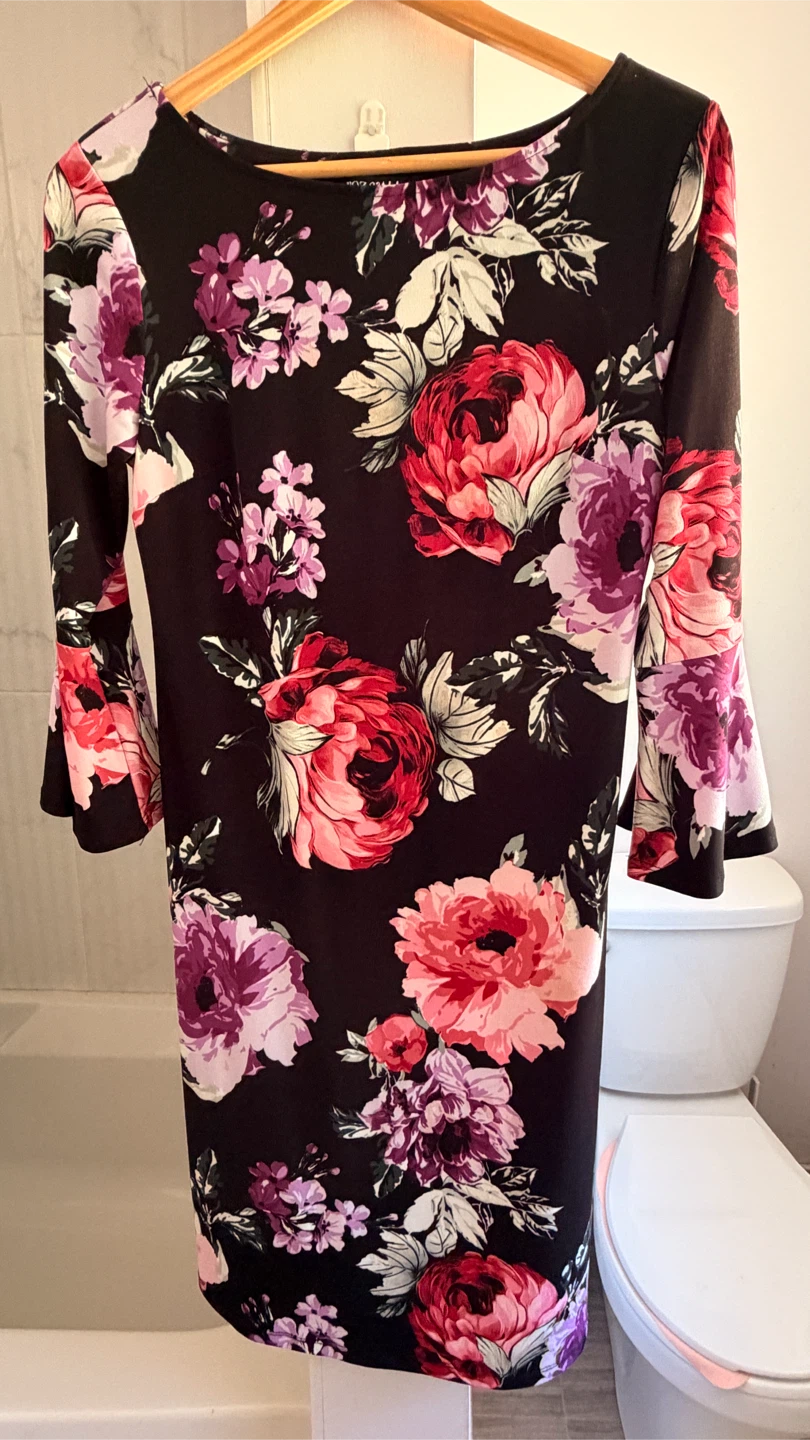 ROZ & ALI Floral Bell Sleeve Dress