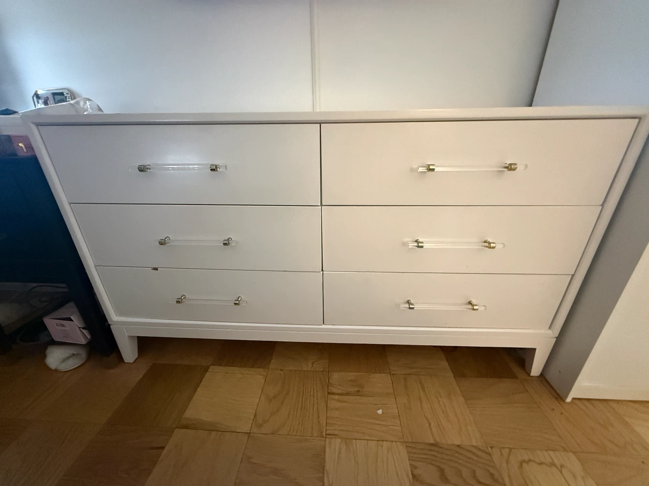 White 6-Drawer Dress with acrylic and gold hardware - photo 2