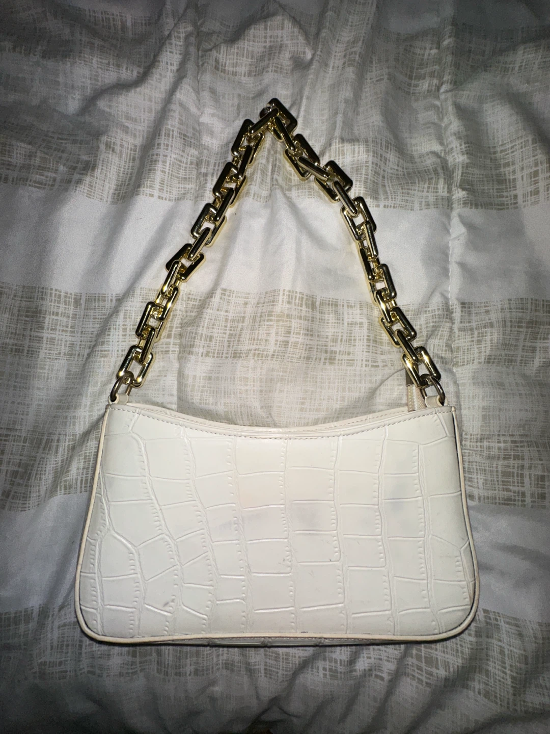 White Croc-Embossed Shoulder Bag with Gold Chain - photo 2