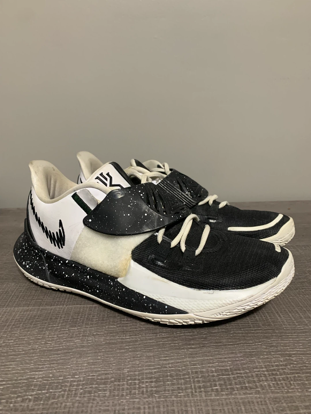 Nike Kyrie Low 5 Basketball Shoes - photo 2