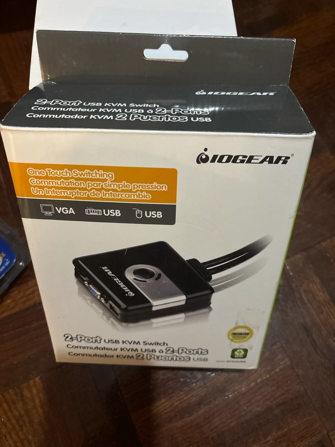IOGEAR 2-Port USB KVM Switch
