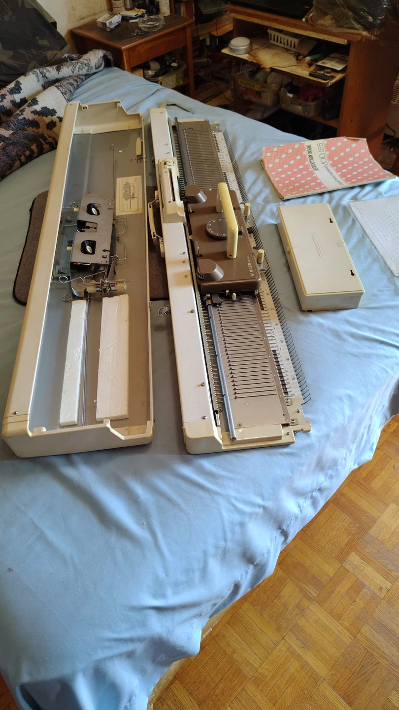 Singer Chunky Punch Card Knitter Mod. 155 - photo 2