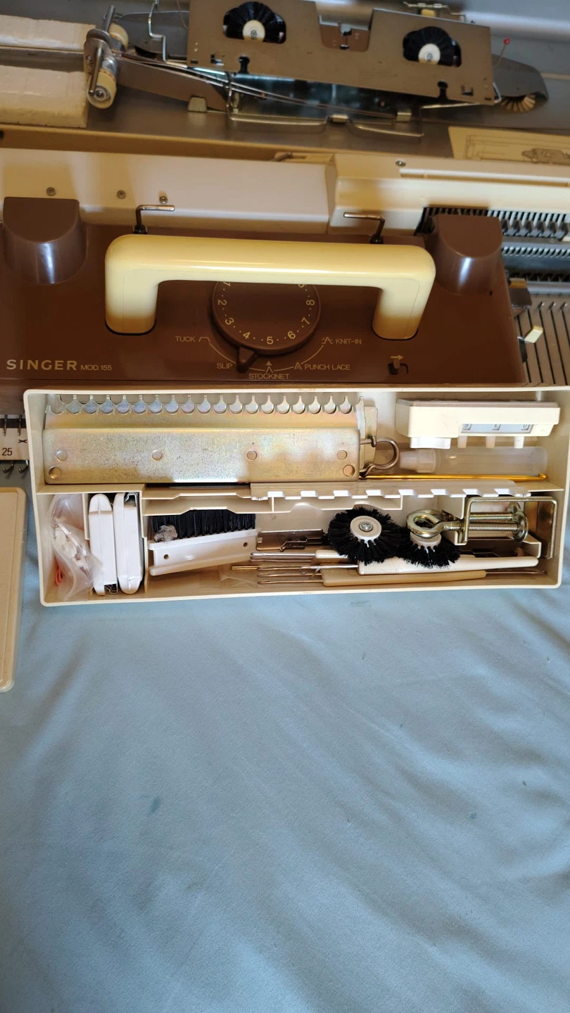 Singer Chunky Punch Card Knitter Mod. 155 - photo 4