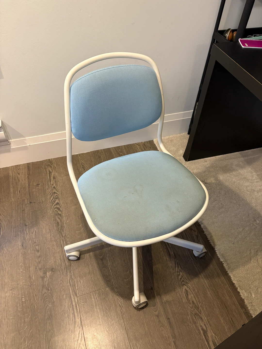 Light Blue Office Chair with Wheels
