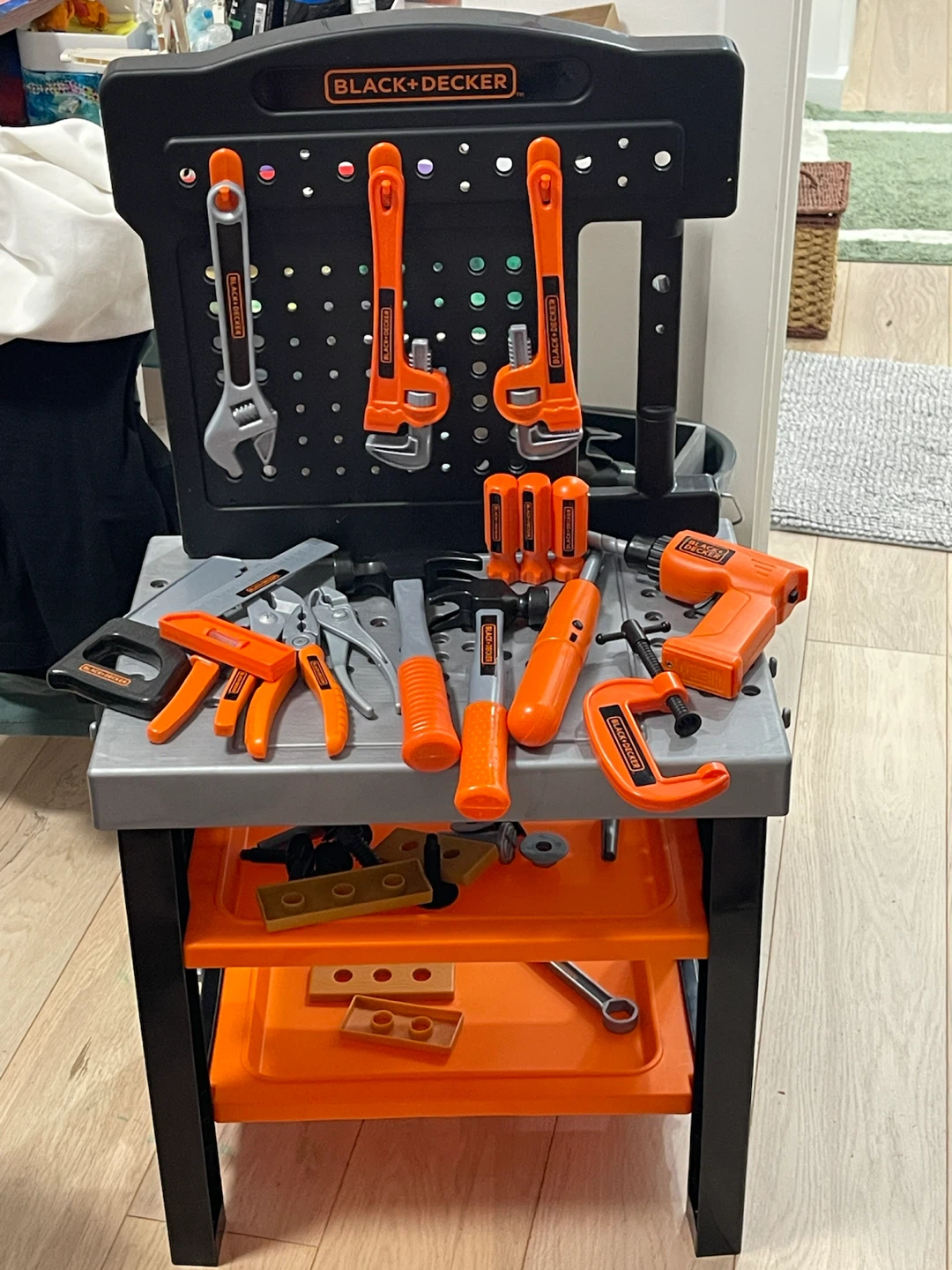 Black + Decker Toy Workbench with Accessories - photo 3