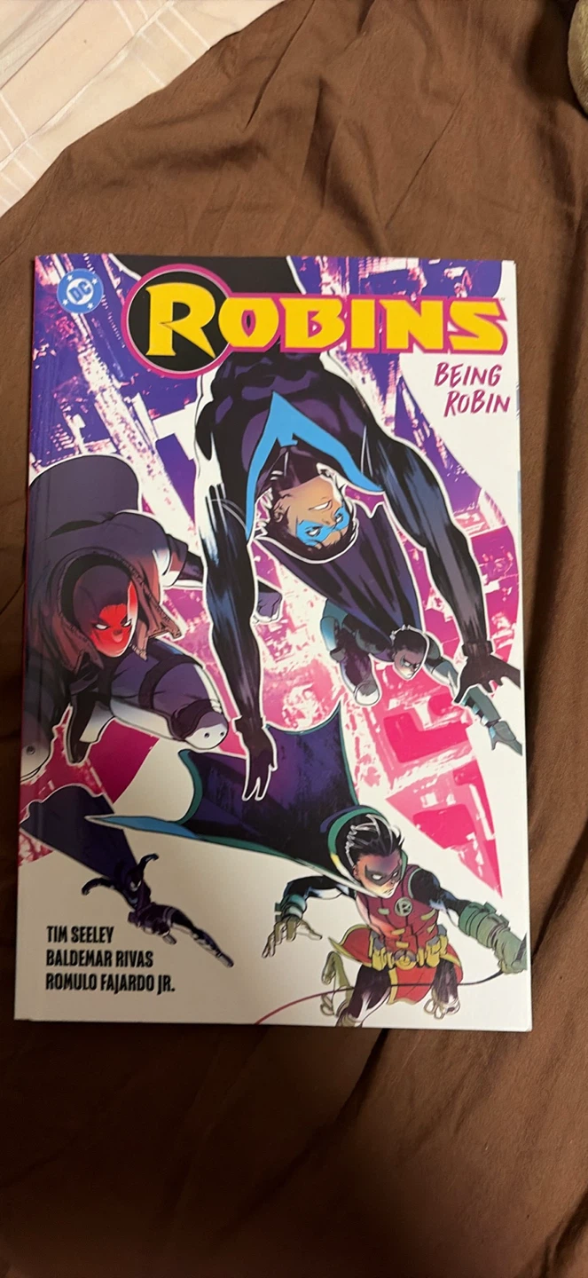 Robins: Being Robin Graphic Novel