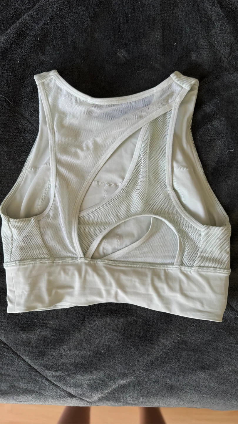 Lululemon Light Grey Sports Bra with Mesh Panels - photo 4
