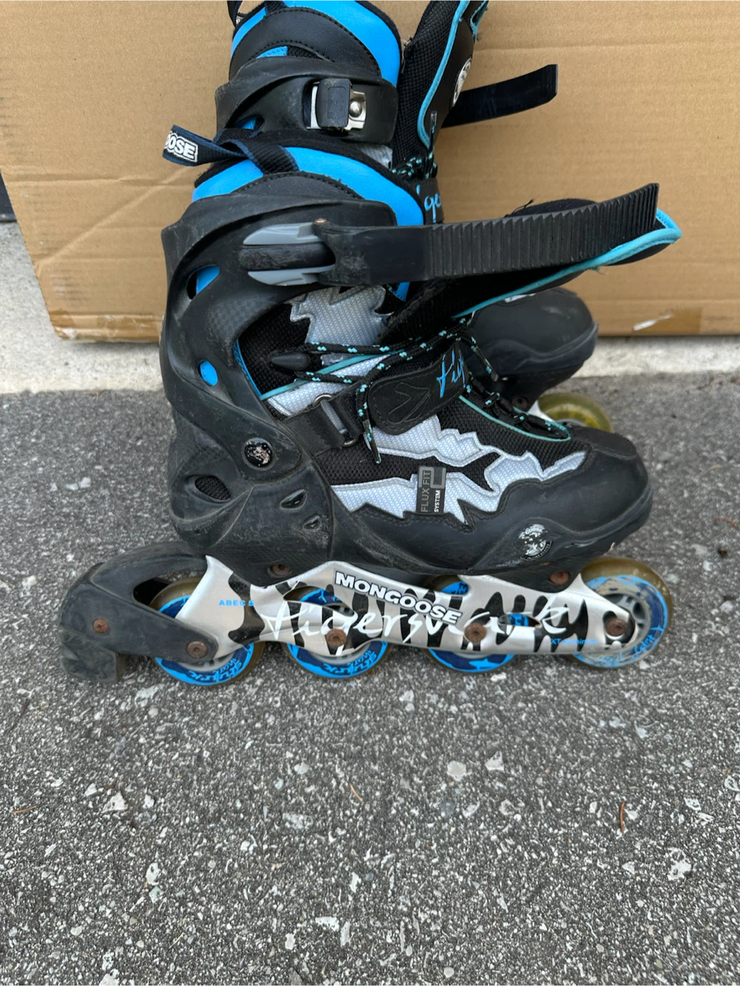Mongoose Adult Inline Skates - size 7