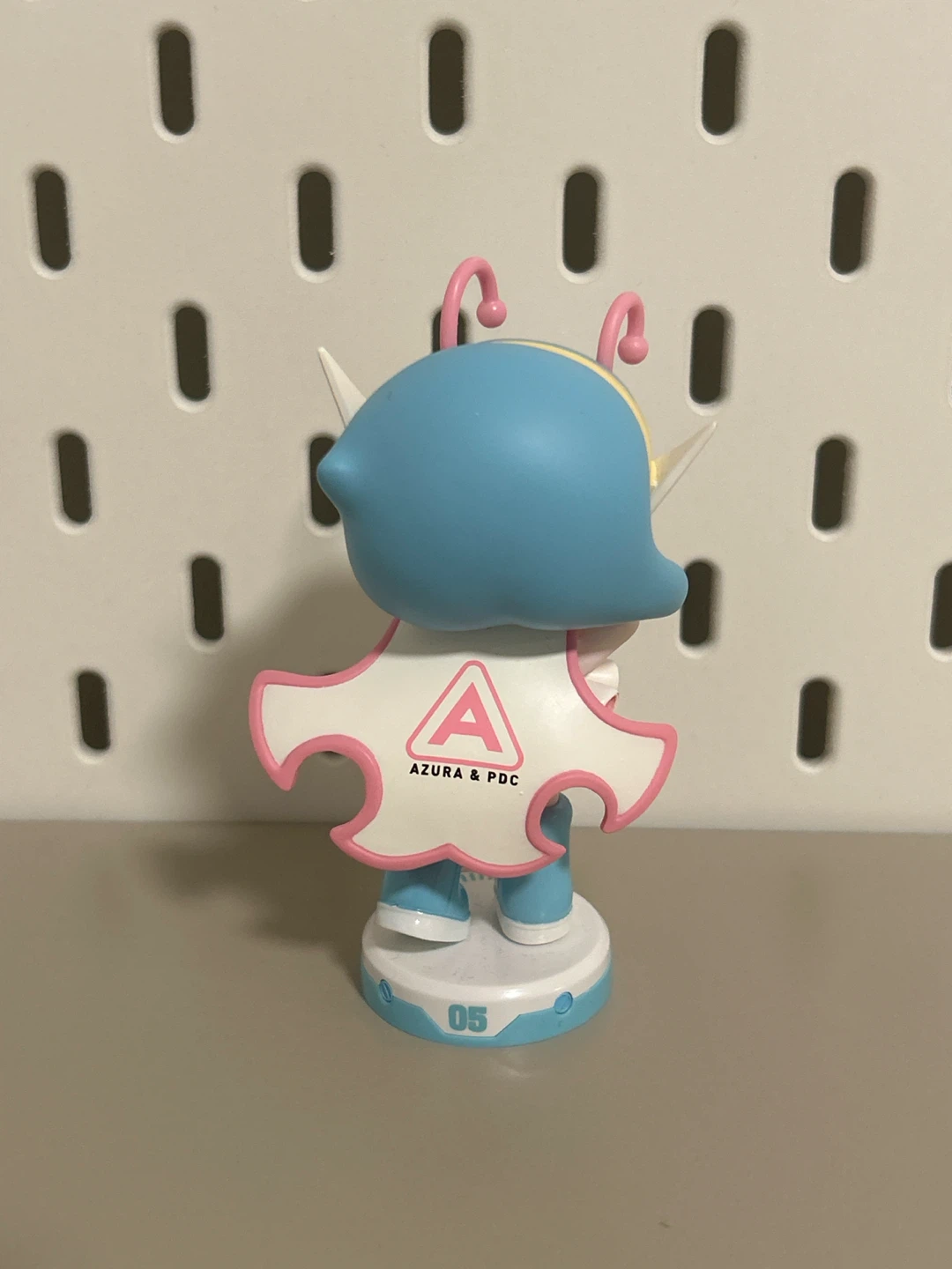 Popmart azura action figure - photo 2