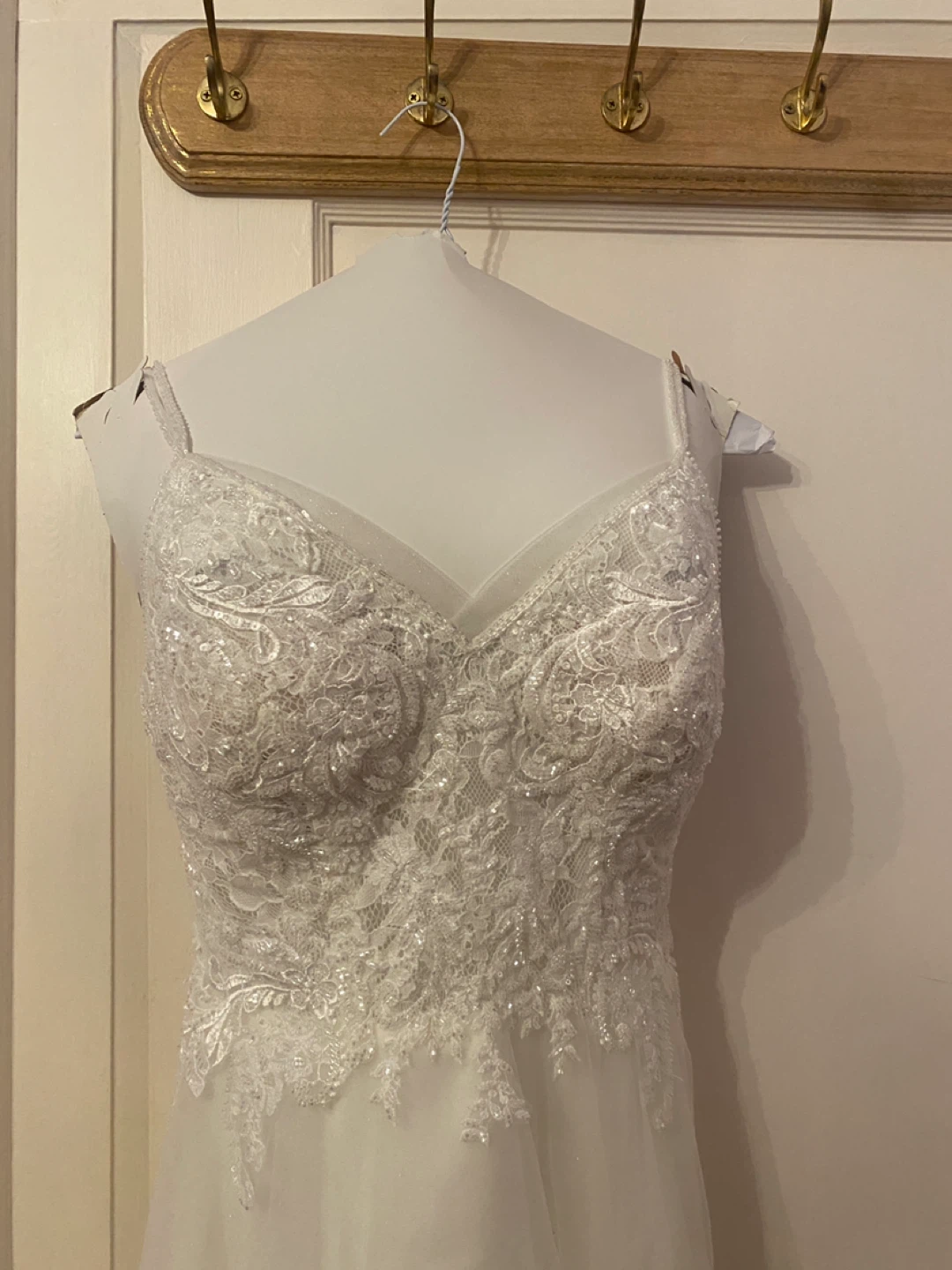 White Lace Wedding Dress with Beading - photo 4