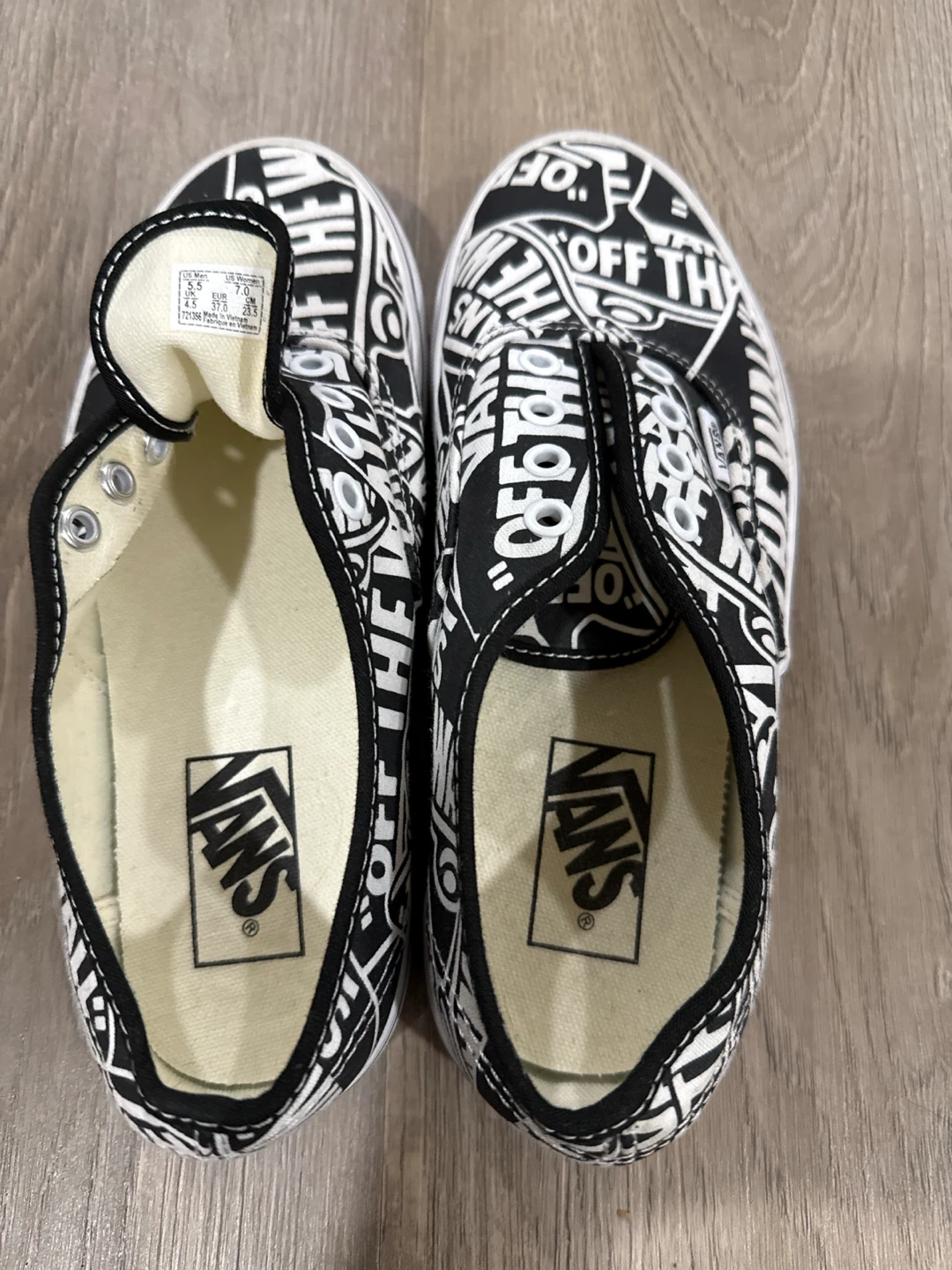 Vans "Off The Wall" Low Top Sneakers