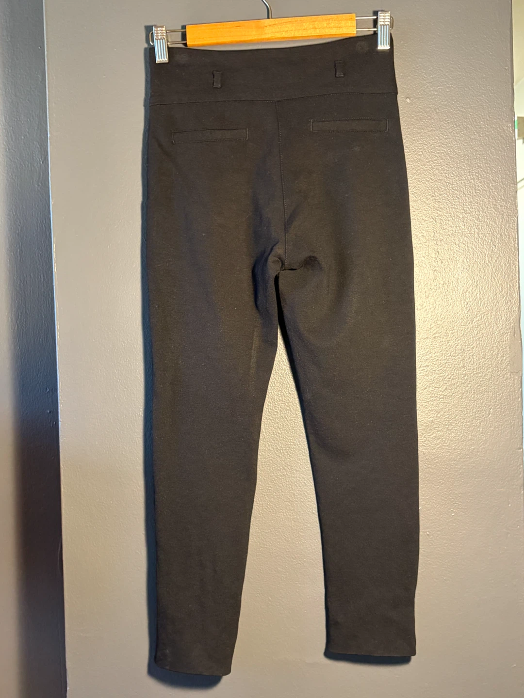 ACTIVE Black High-Waisted 3 Button-Front Pants - photo 2