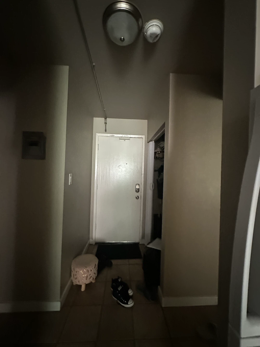 Rent house basement - photo 5