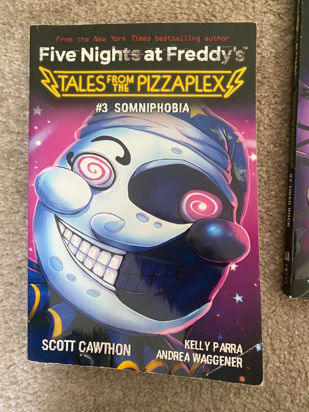 Five Nights at Freddy's Books Bundle - photo 4