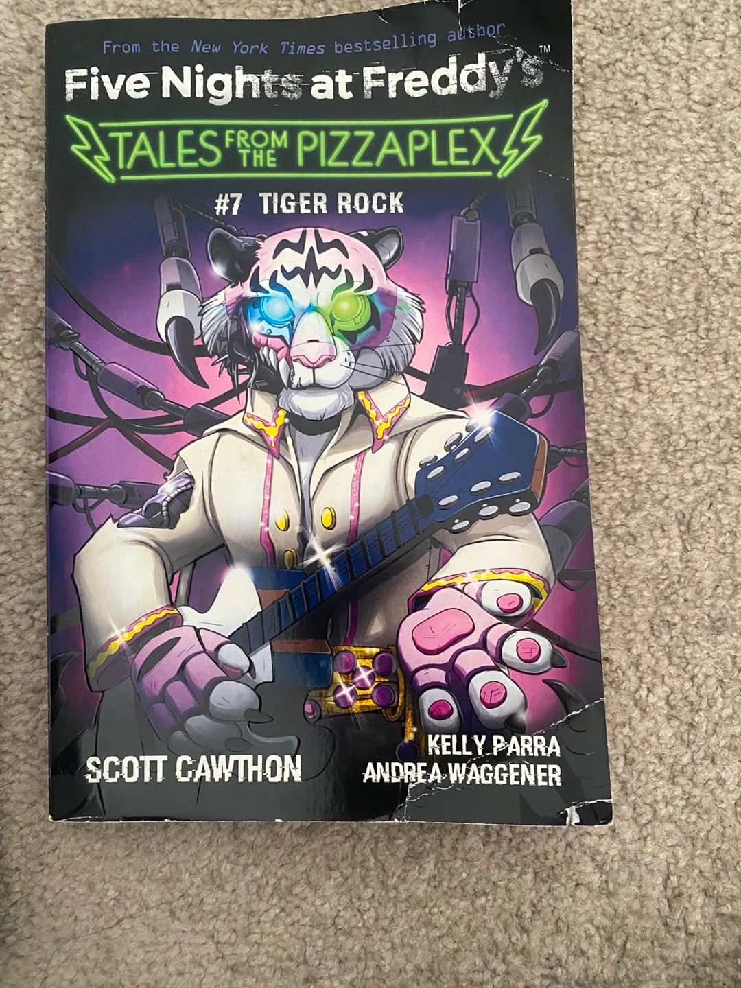 Five Nights at Freddy's Books Bundle - photo 5