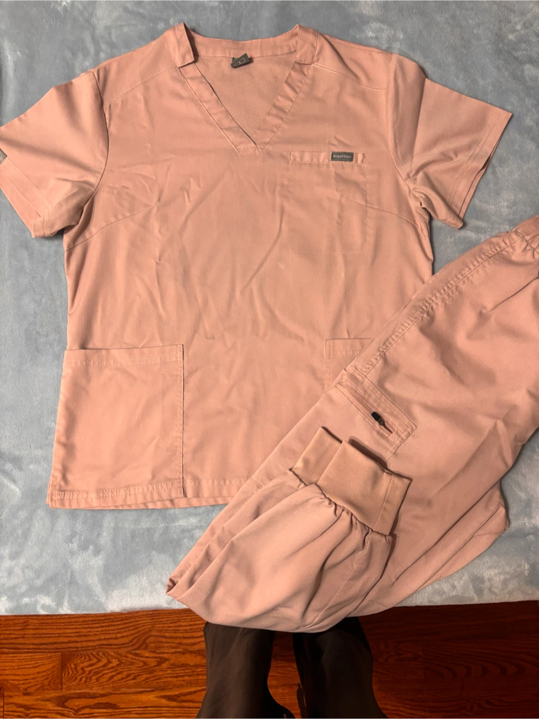 WonderWink Scrub Top and Pants Set
