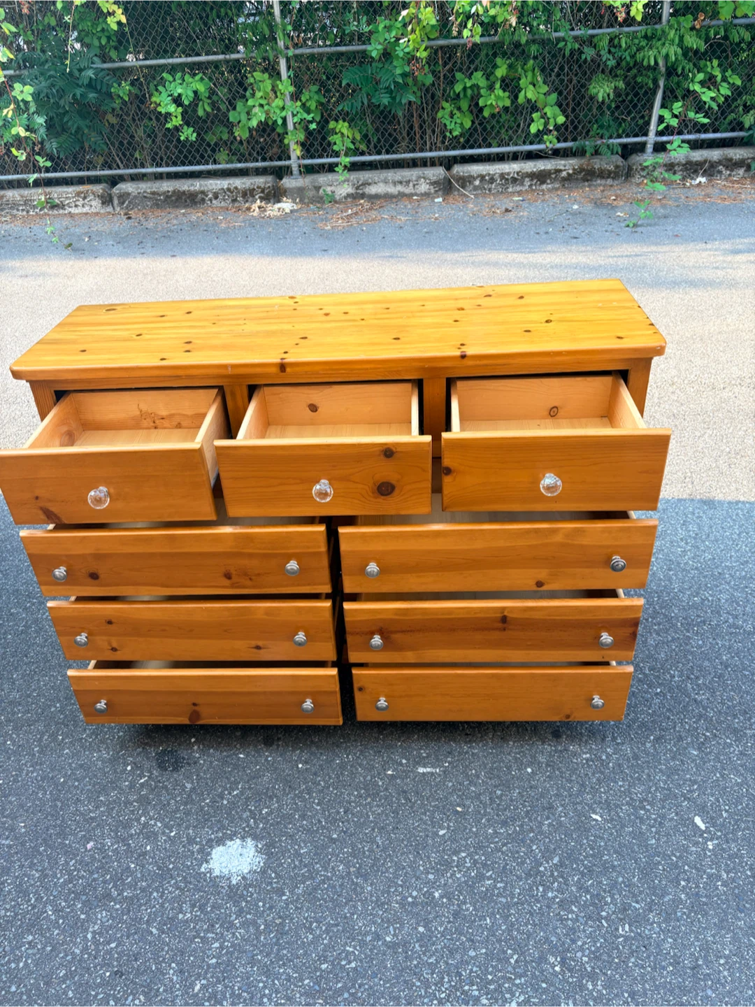 Delivery available- dresser - photo 2