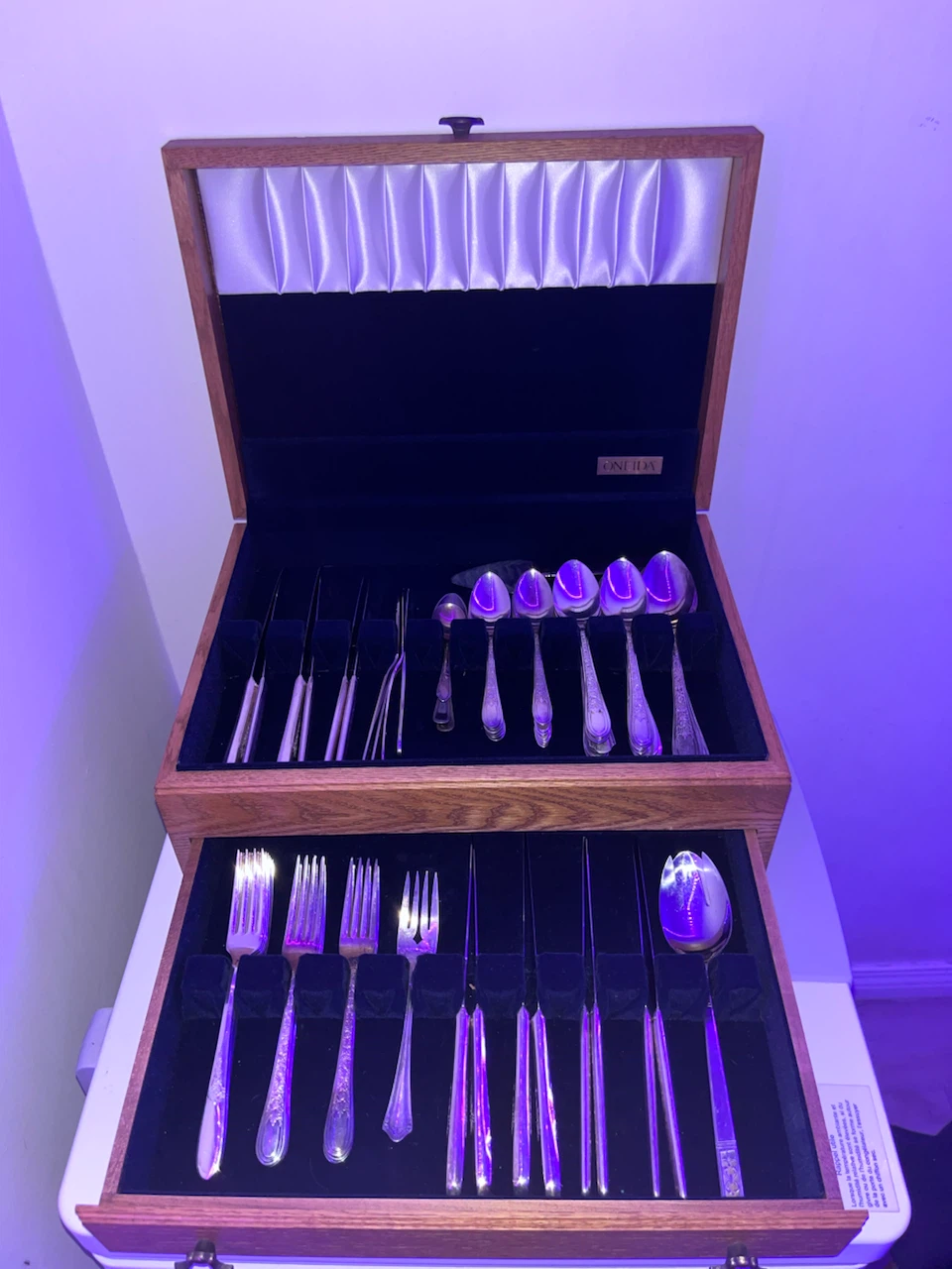 ONEIDA Silverware Set in Wood Case - photo 5