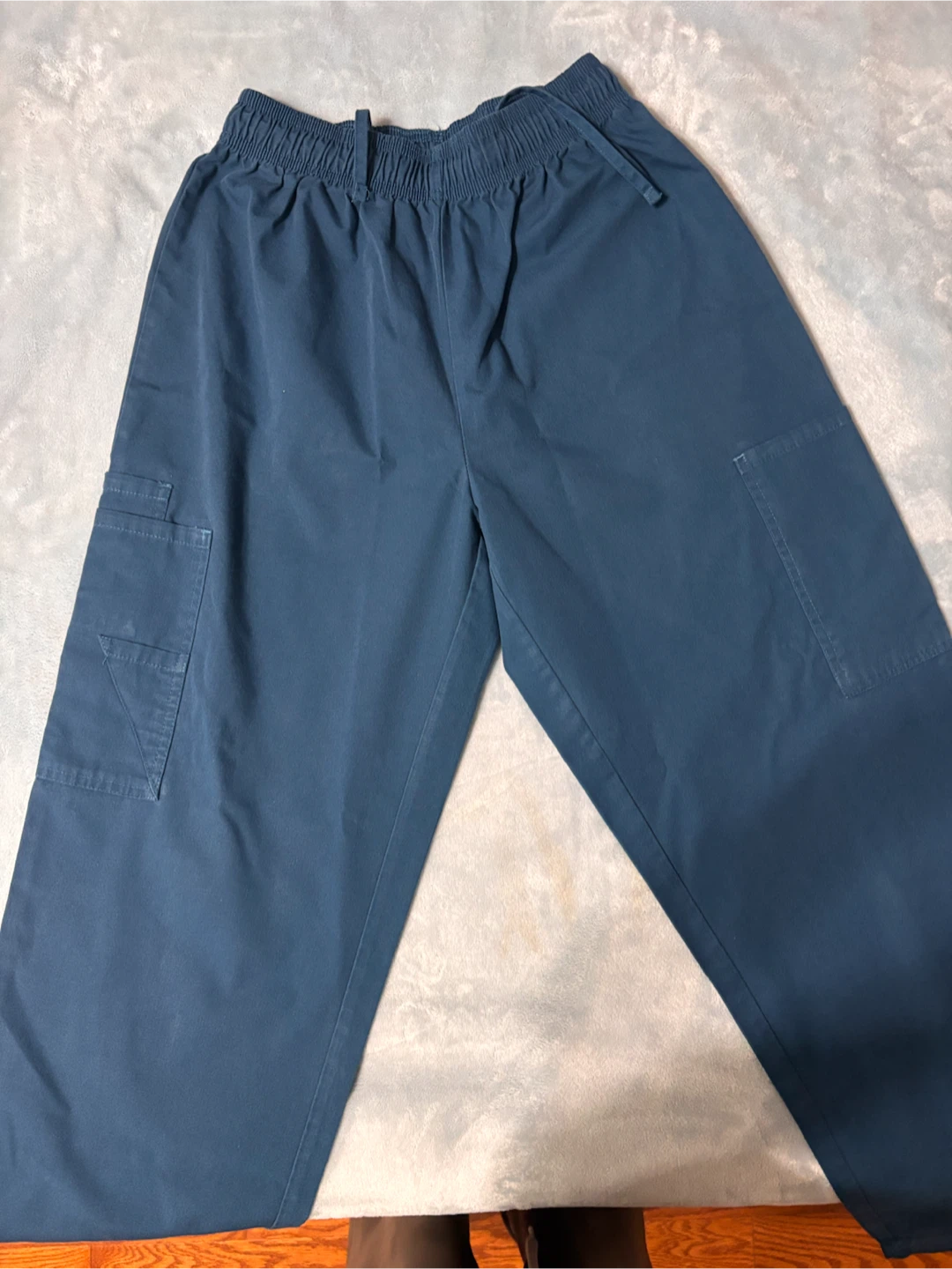 Sivvan Teal Blue Scrub Set - Top & Pants - photo 3