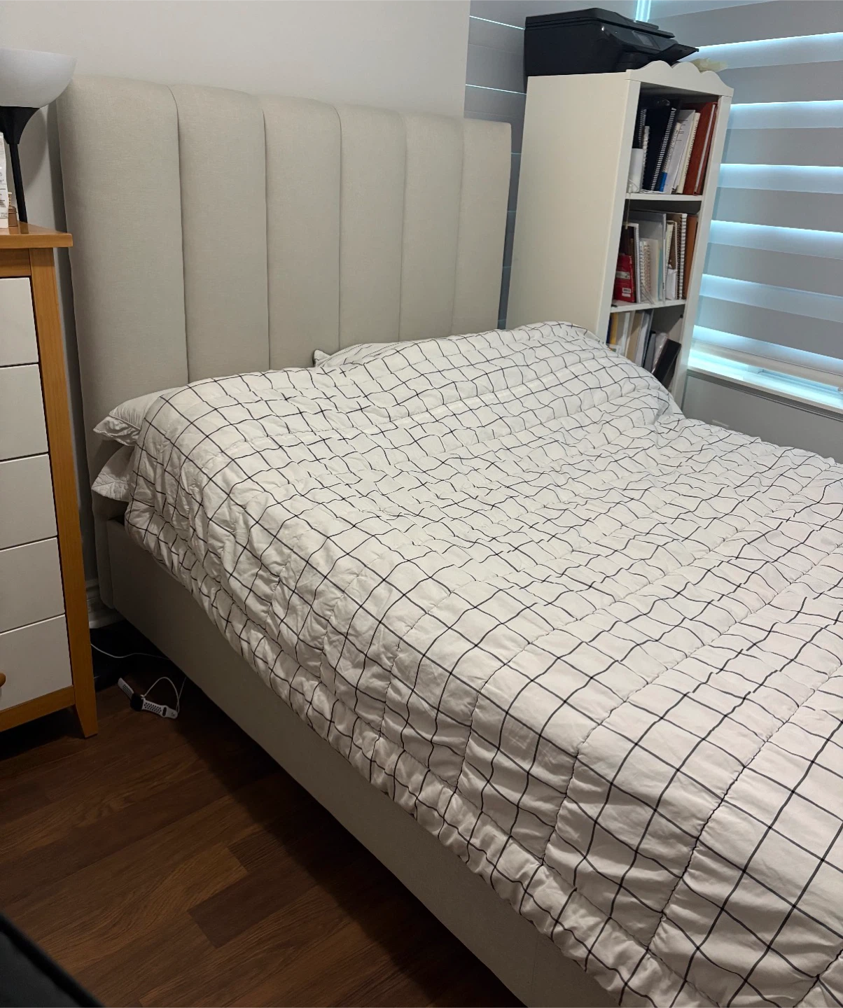 Moving Sale - Double/Full Bed Frame from Stoney Creek - photo 4