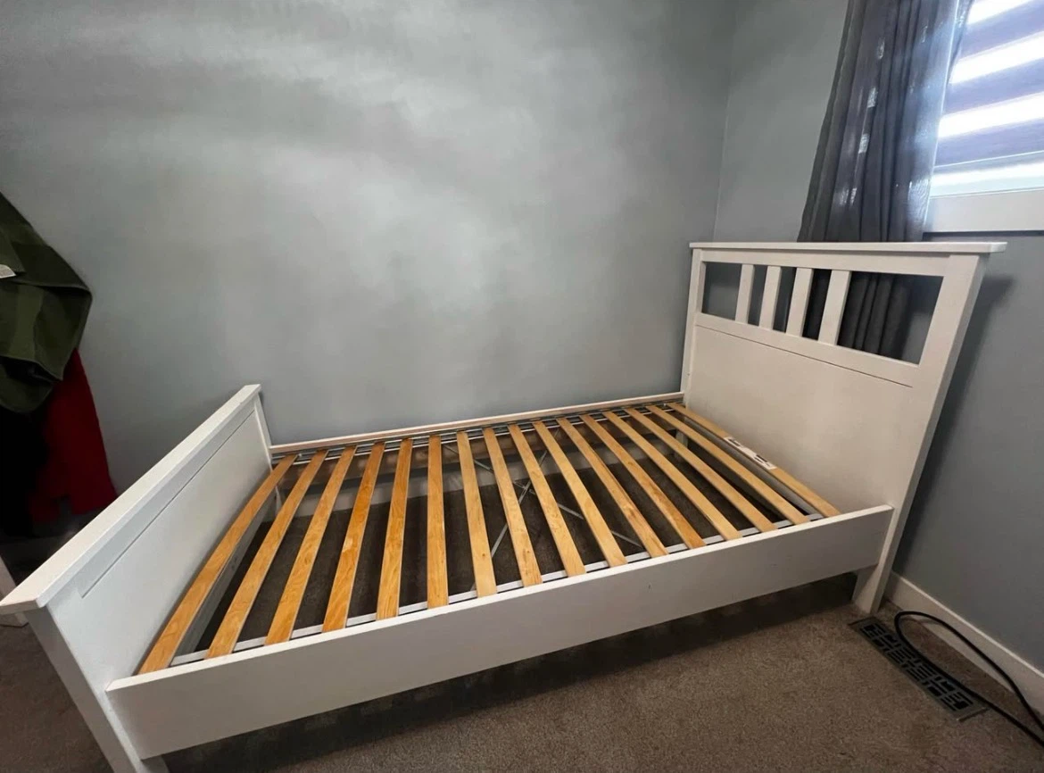IKEA HEMNES Twin bed in white