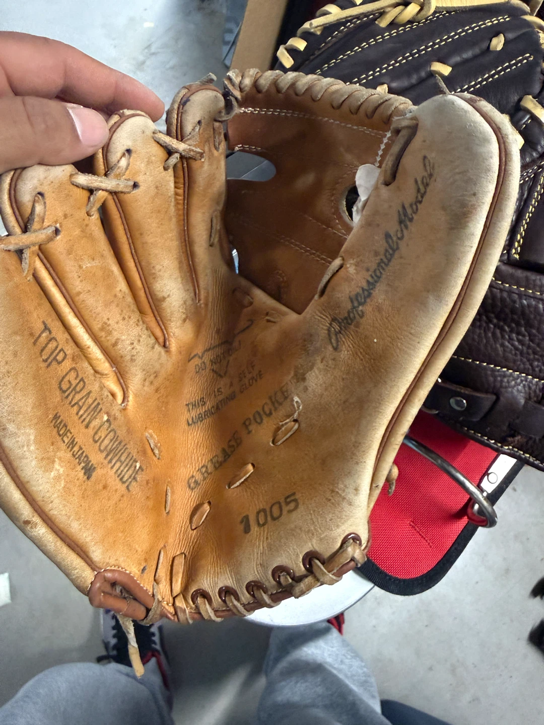 Pro-Line Baseball Glove and Wilson Bat Set - photo 4