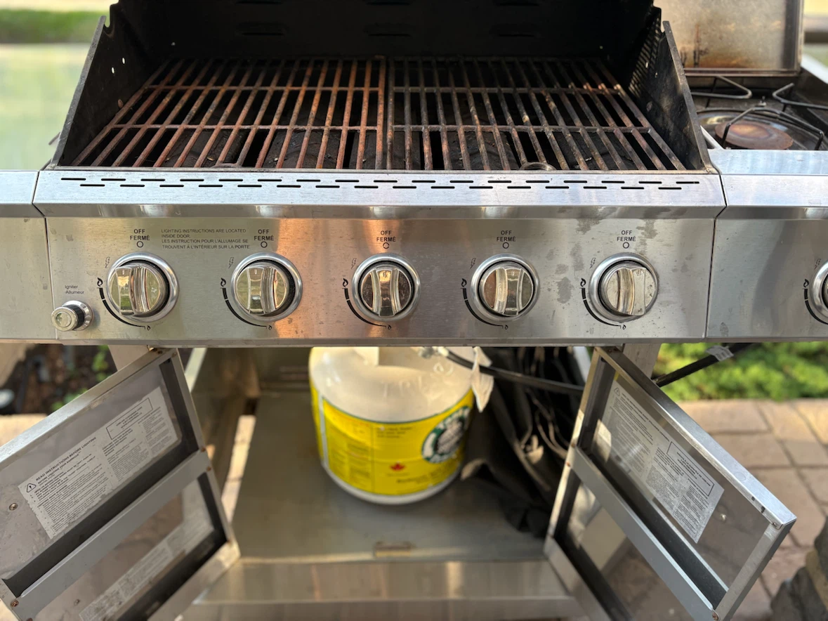 Everyday Essentials 5-Burner Propane BBQ - photo 2