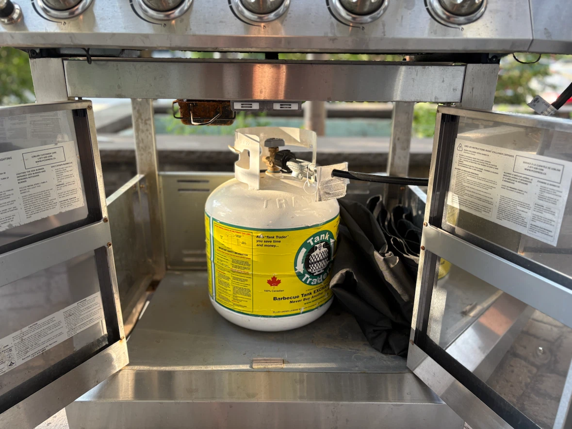 Everyday Essentials 5-Burner Propane BBQ - photo 3