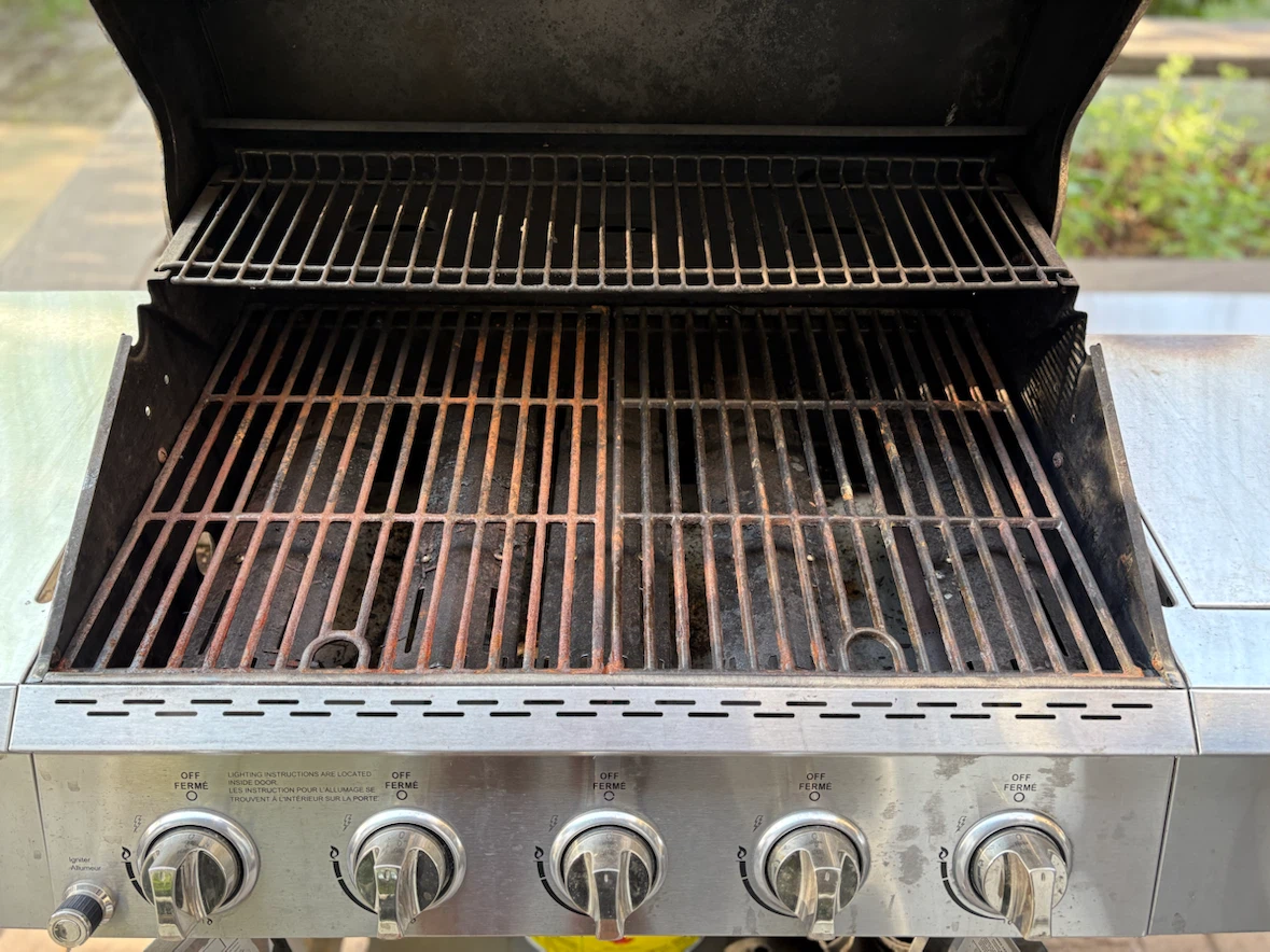 Everyday Essentials 5-Burner Propane BBQ - photo 4