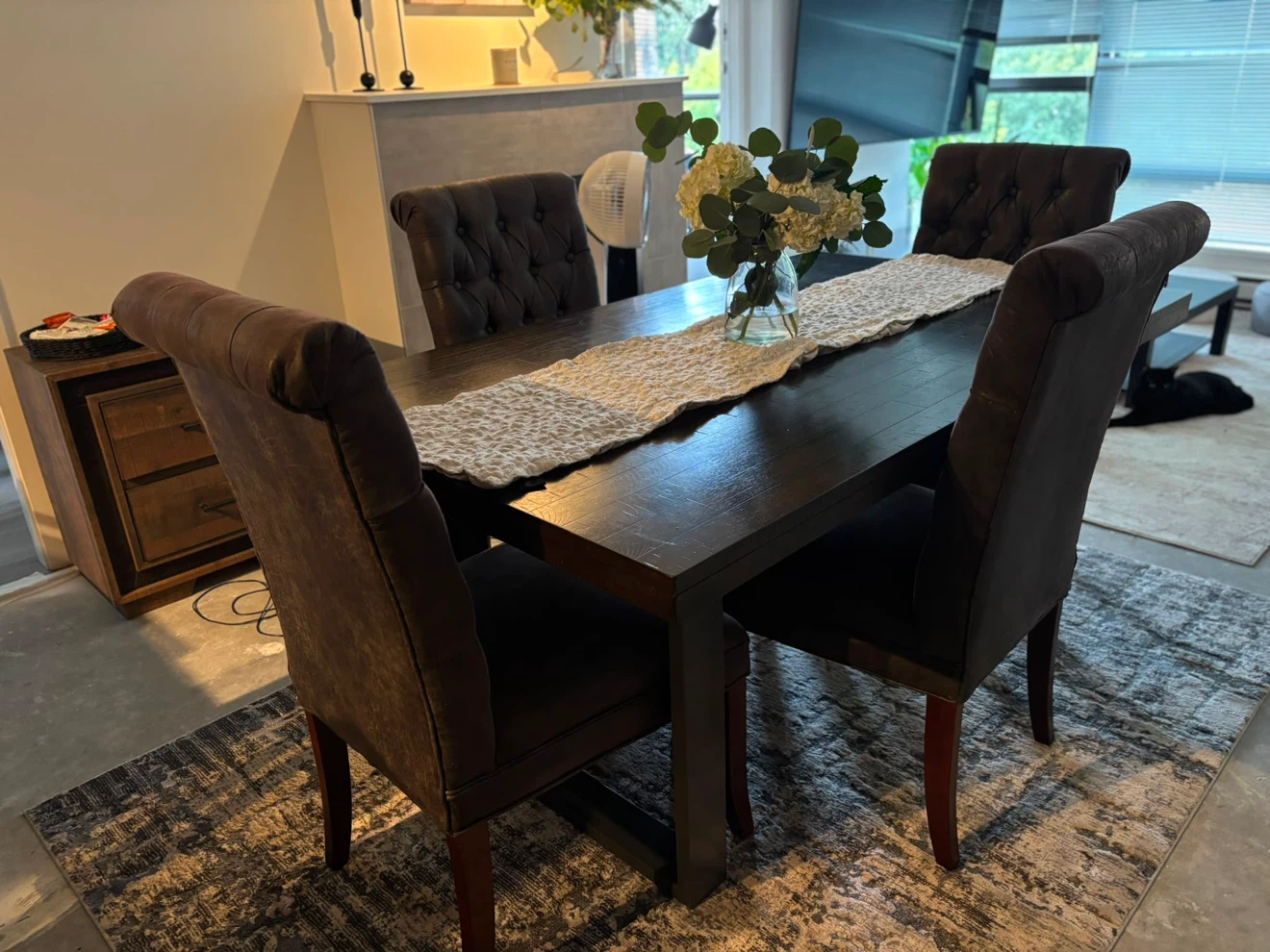 Dark Wood Dining Table with 6 Tufted Chairs - photo 2