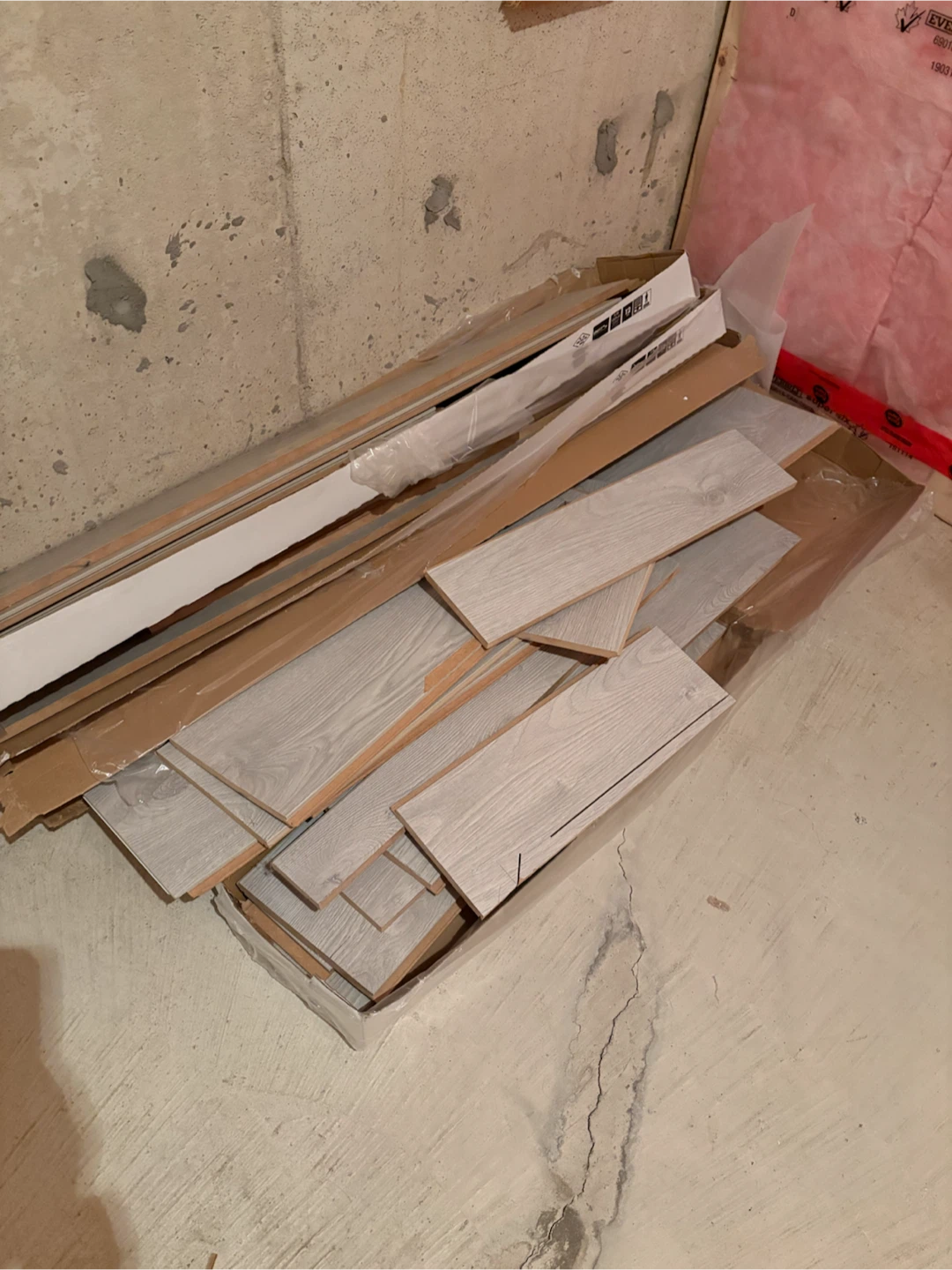 Laminate Flooring Planks