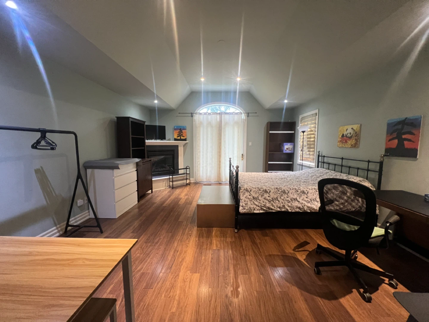 Content sell in Willowdale