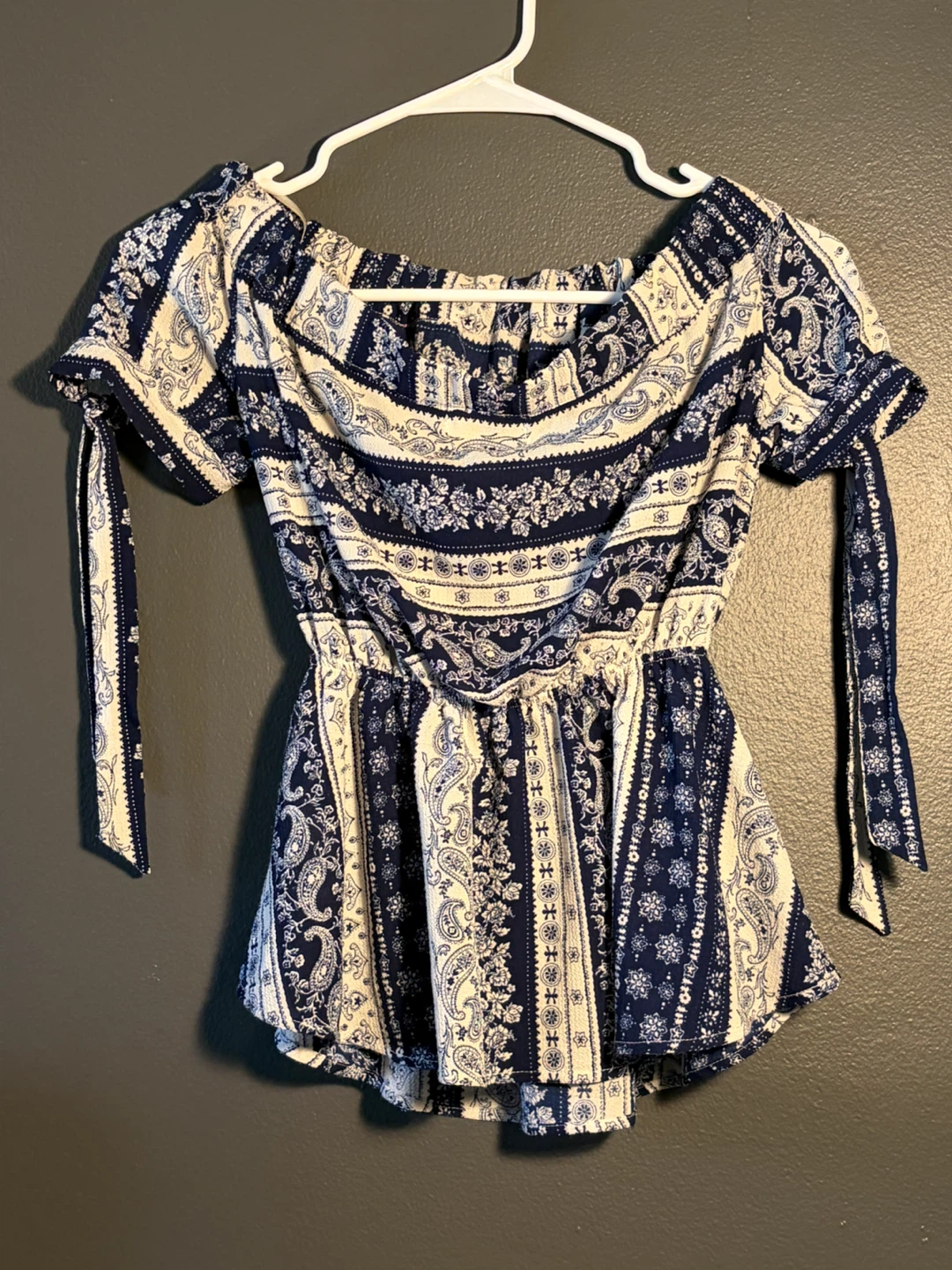 Monteau Off-the-Shoulder Blouse