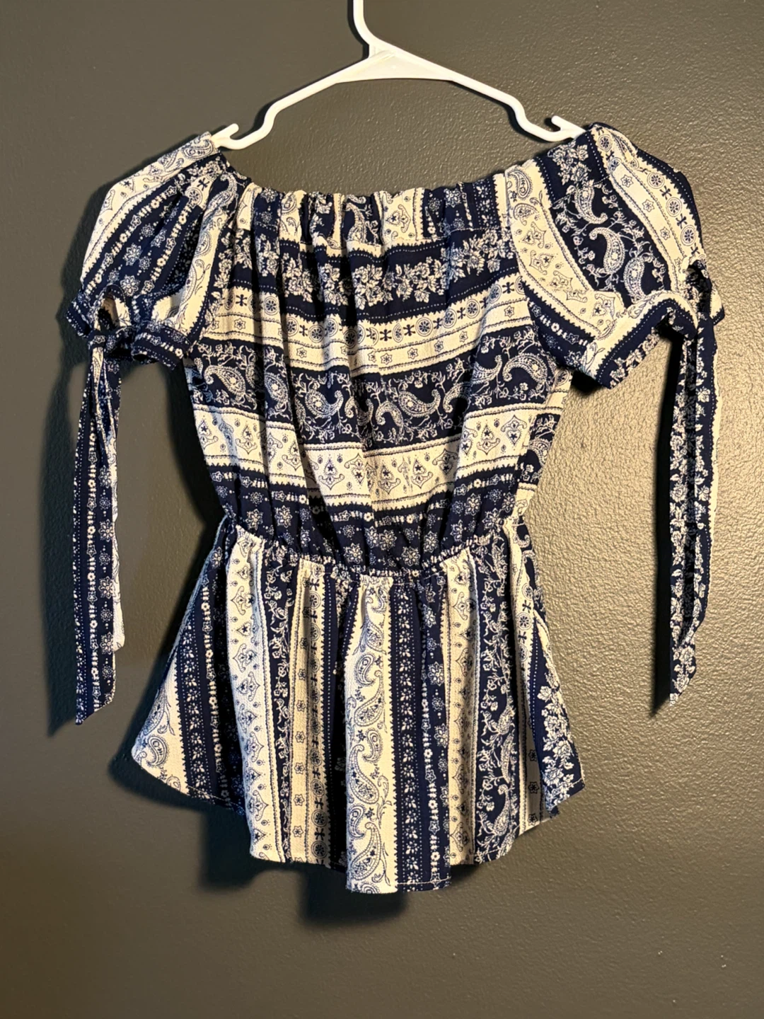 Monteau Off-the-Shoulder Blouse - photo 2