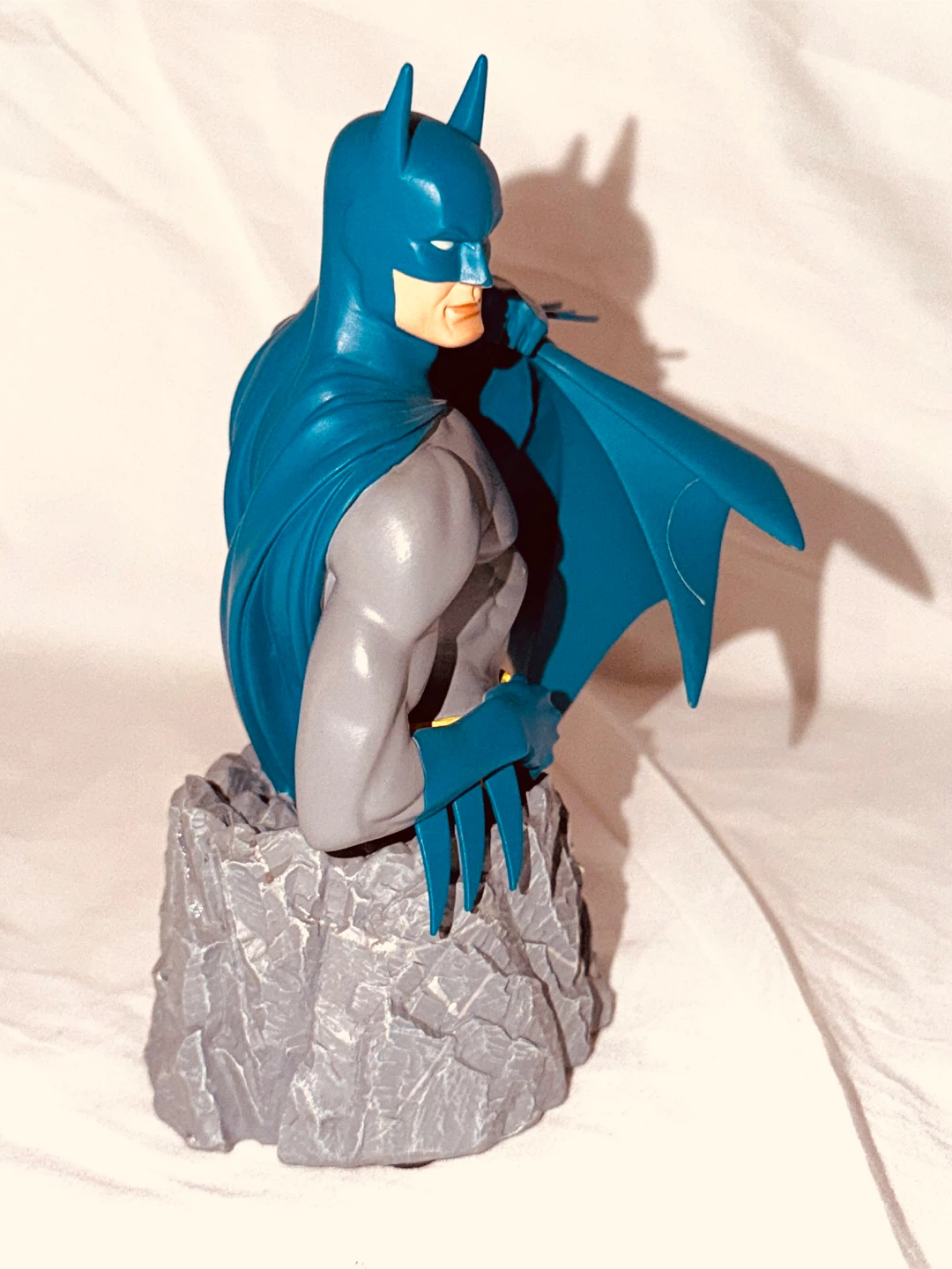 DC Comics Batman Mini Bust Collectible - photo 4