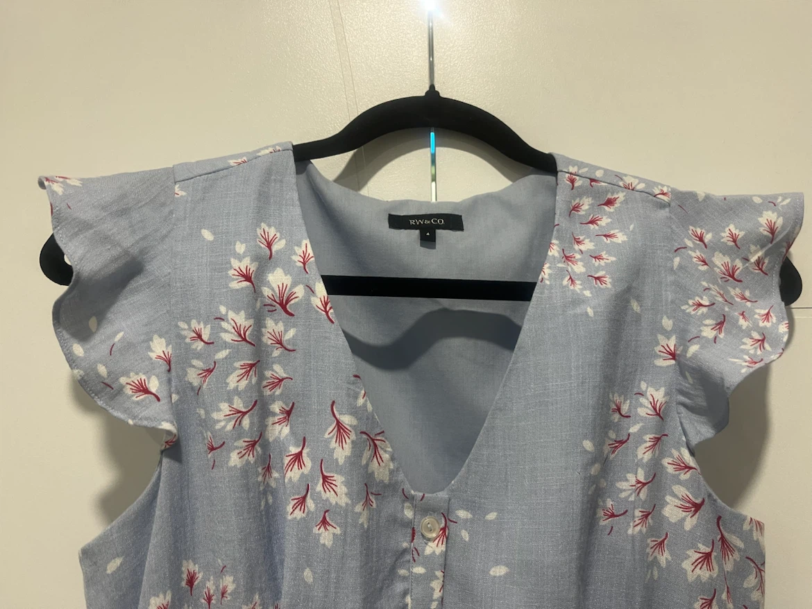 RW&CO Floral Midi Dress - Size 4 - Never Worn - photo 4