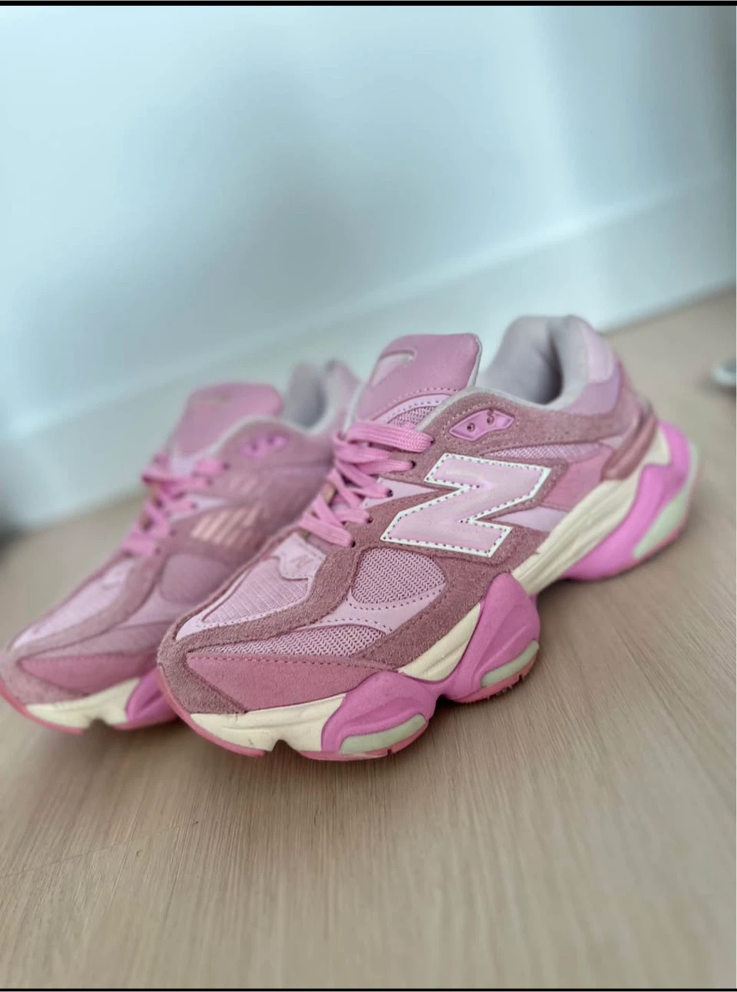 New Balance 9060 Pink Sneakers