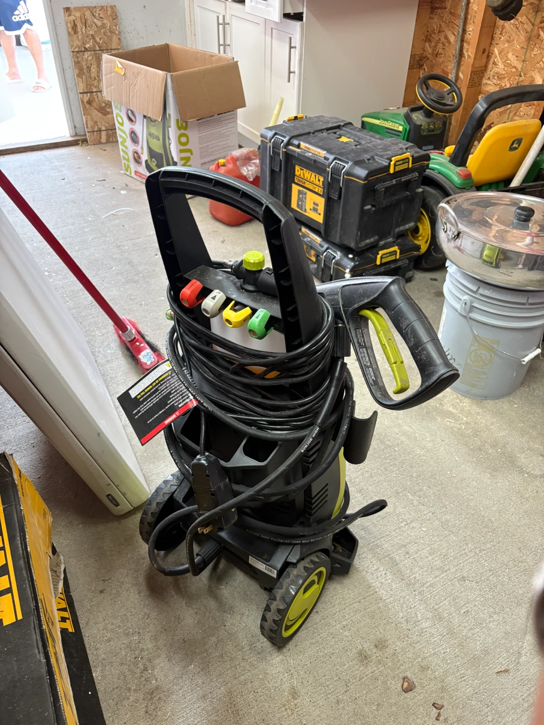 Sun Joe SPX3000 Pressure Washer - photo 2