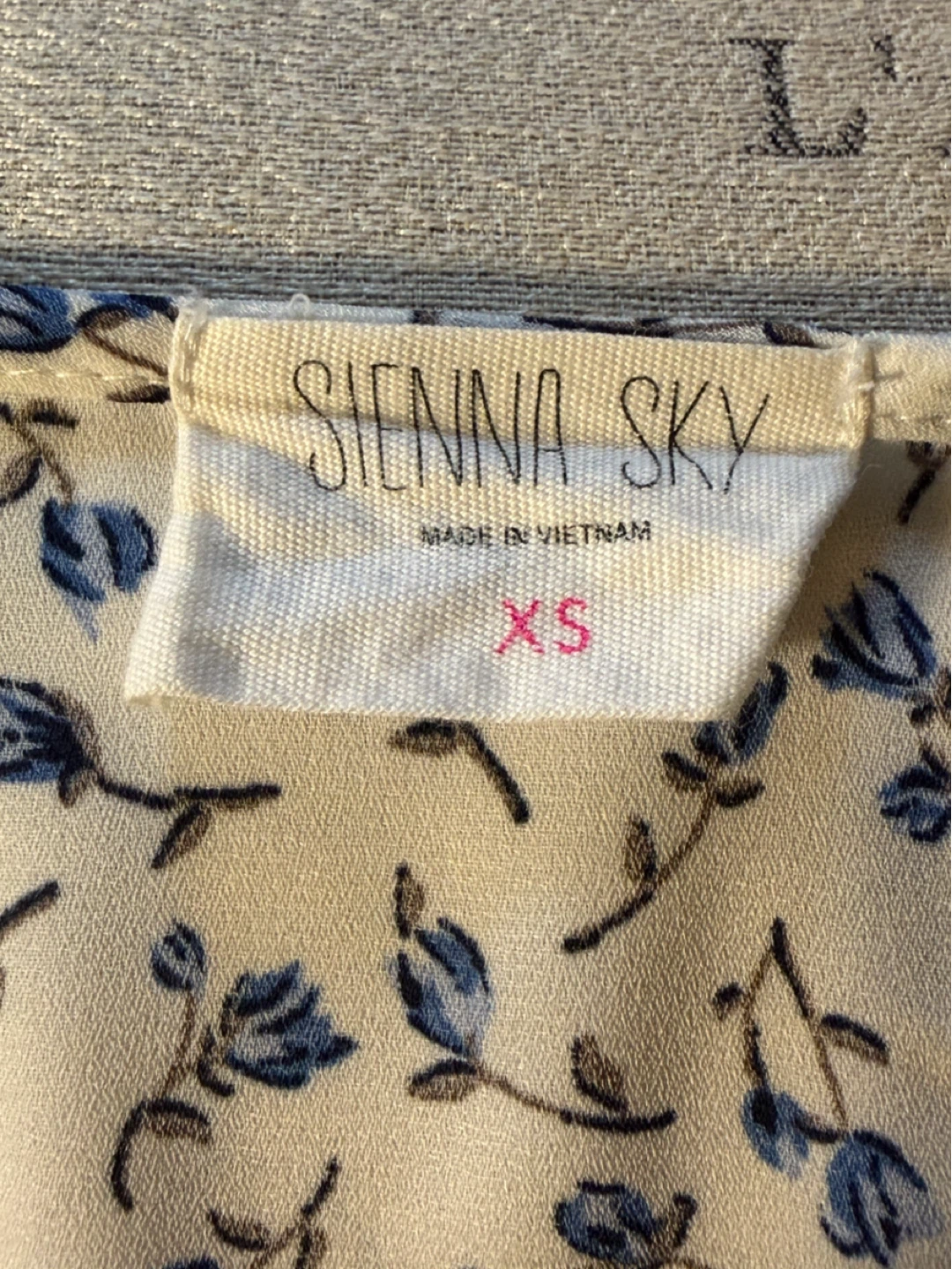 Sienna Sky Women's Floral Peplum Blouse - photo 5