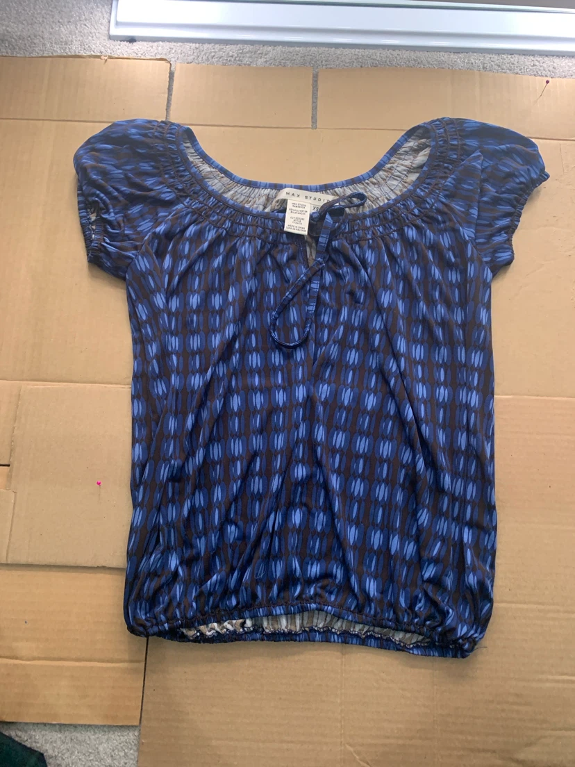 blue and brown patterned top