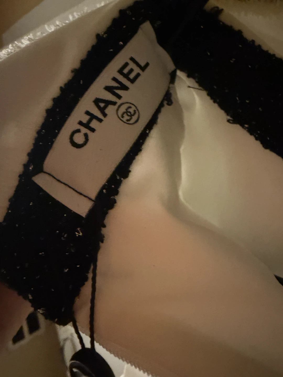 CHANEL White and Black Sleeveless Dress - photo 5